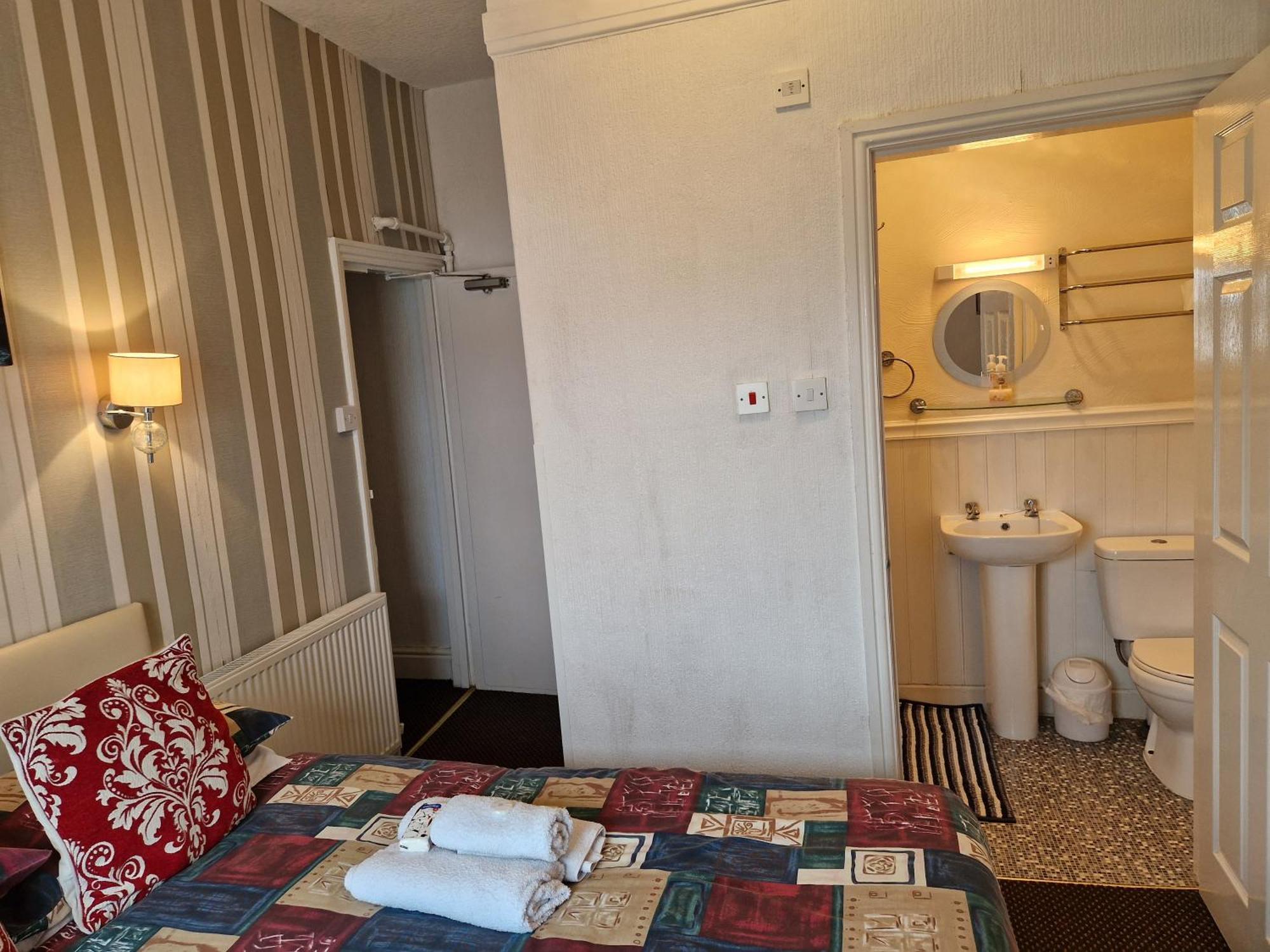Stafford House Hotel Blackpool Bagian luar foto