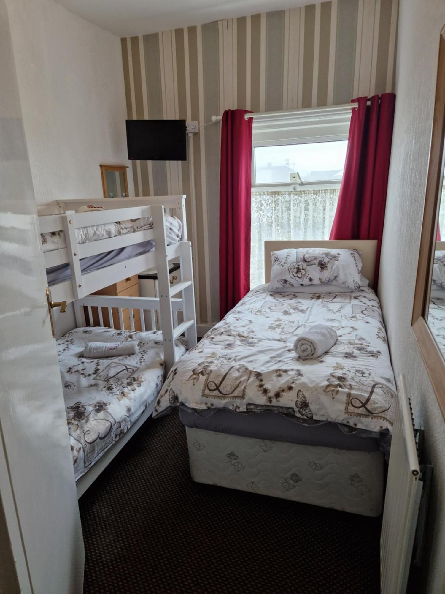 Stafford House Hotel Blackpool Bagian luar foto